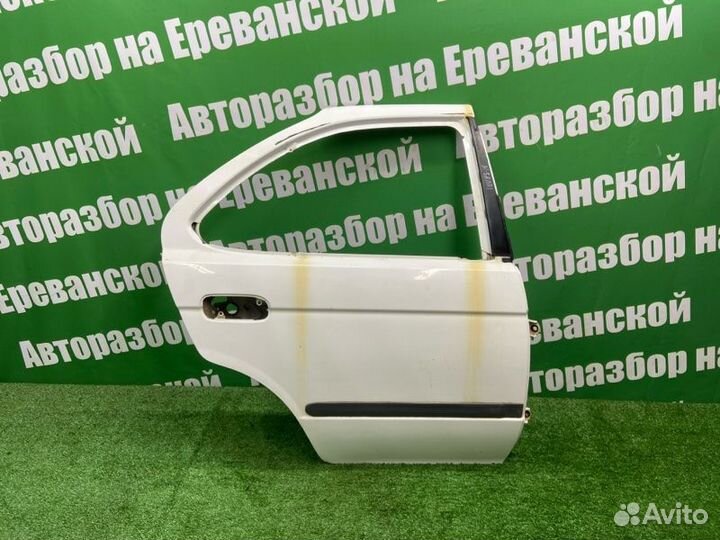 Дверь боковая задняя правая Nissan Sunny FB15