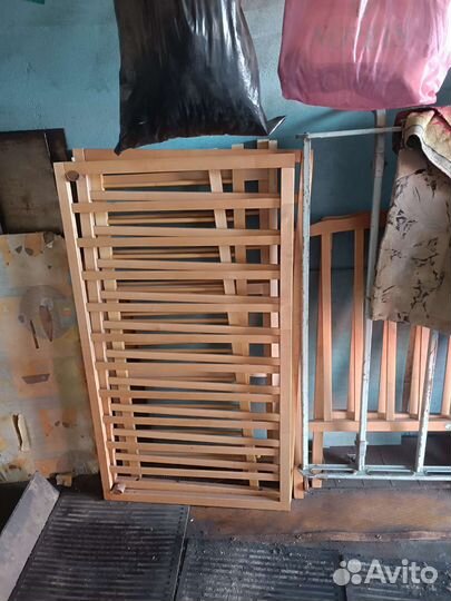 Детская кроватка