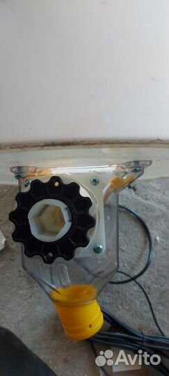 Автоматическая кормушка для кур