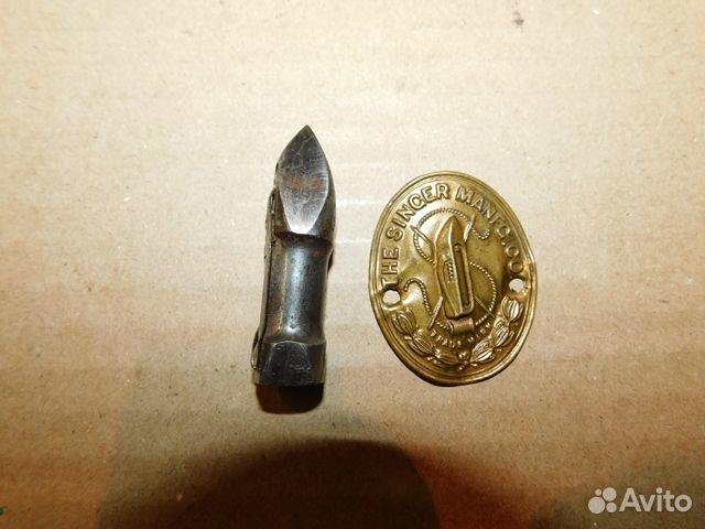 Плавающий челнок-пуля и латунная шильда от Антиква