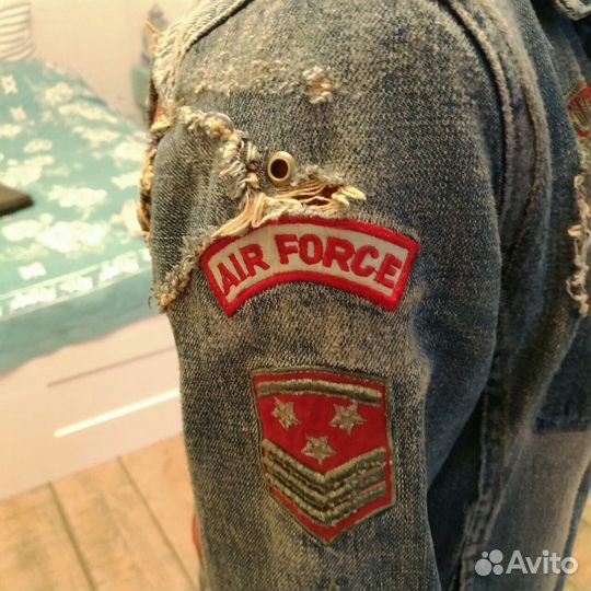 Джинсовая куртка