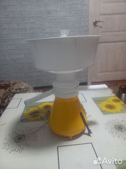 Сепаратор для молока электрический