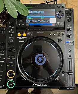 Пара Pioneer CDJ-2000