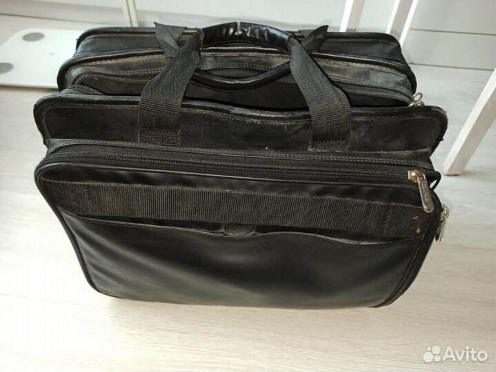 Сумка для 2-3 ноутбуков. Compaq