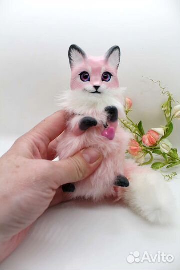 Игрушка ручной работы лисенок из полимерной глины