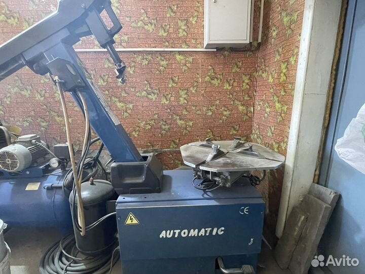 Разбортовочный станок