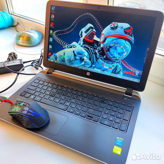 Игровой Классный Hp/core i3/8 gb озу/15.6