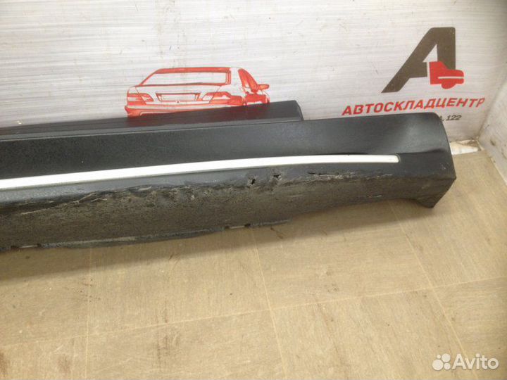 Подножка кузова правая Mercedes GLE (W166)