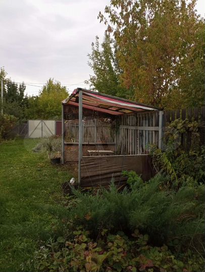 Дом 18 м² на участке 6 сот.