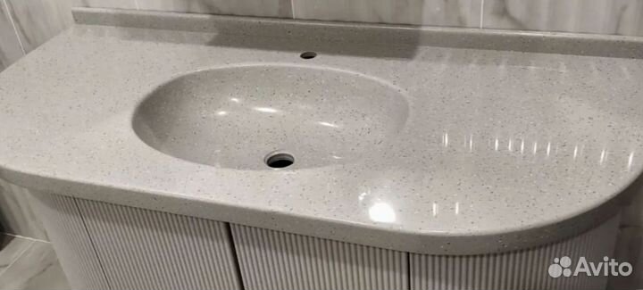 Столешница для ванной из искуственного камня