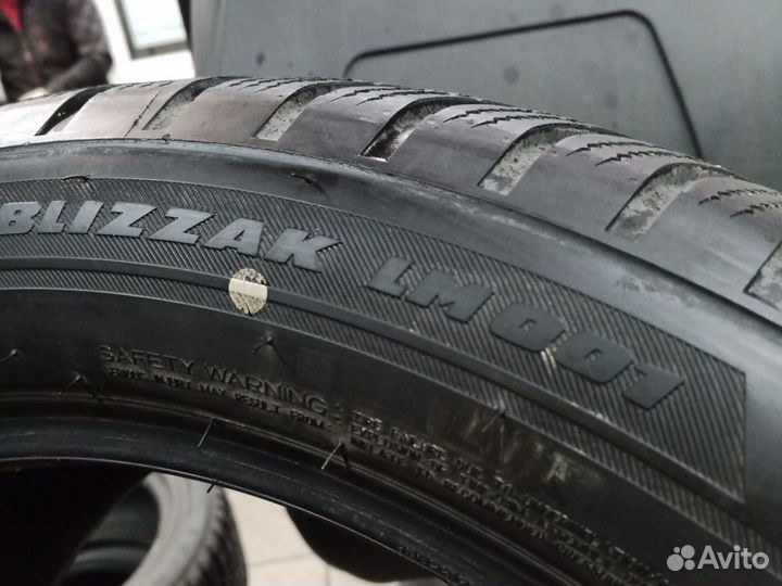 Bridgestone Blizzak LM-001 285/45 R21 113V