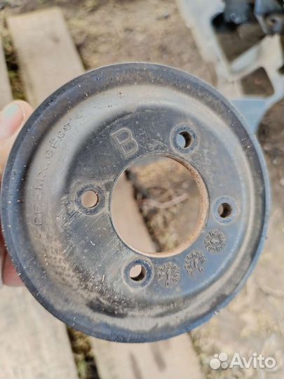 Шкив помпы bmw x5 е53