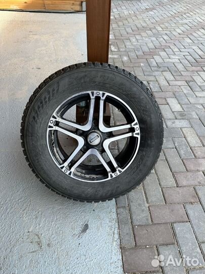 Nokian Tyres Hakkapeliitta 9 SUV 215/65 R16