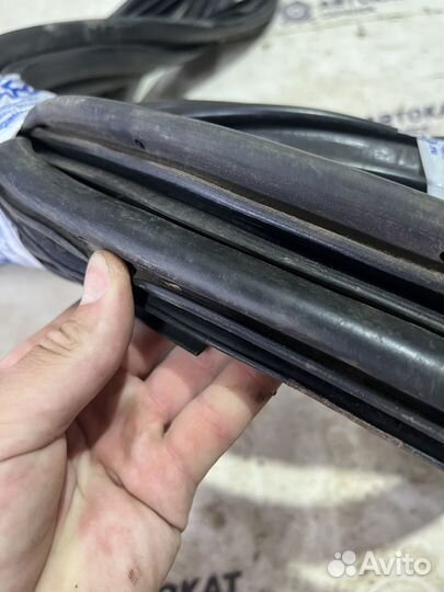 Уплотнители дверей комплект Nissan Primera P11