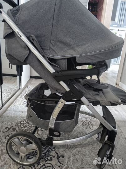 Продаю прогулочную коляску Carrello vista