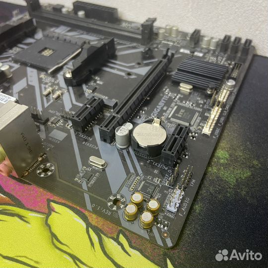 Материнская плата gigabyte B450M H