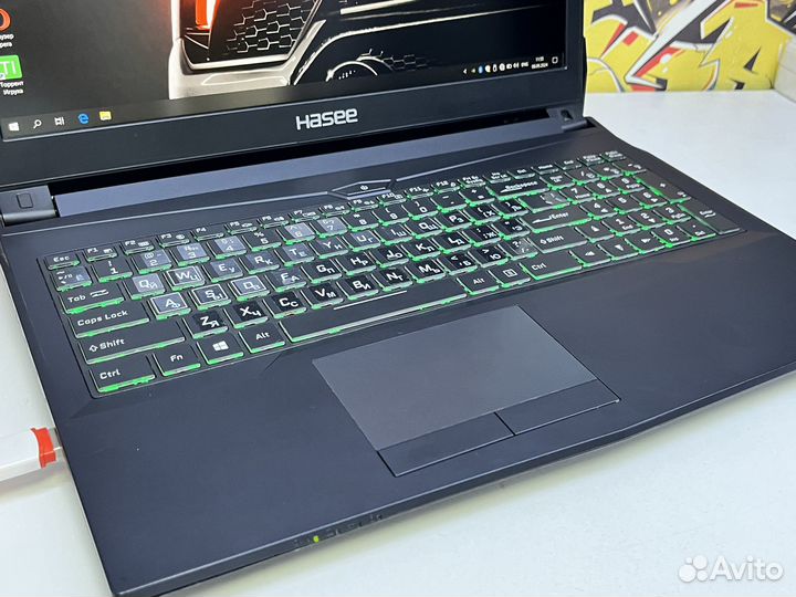Игровой ноутбук Hasee i7 7700 GTX 1060