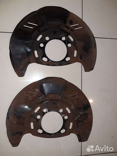 Кожух тормозного диска Субару 2003-2013 г.в
