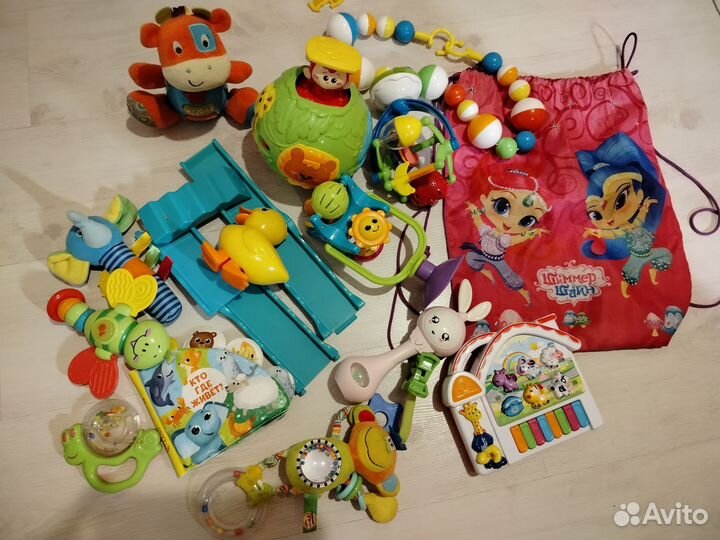 2 пакета игрушек хороших