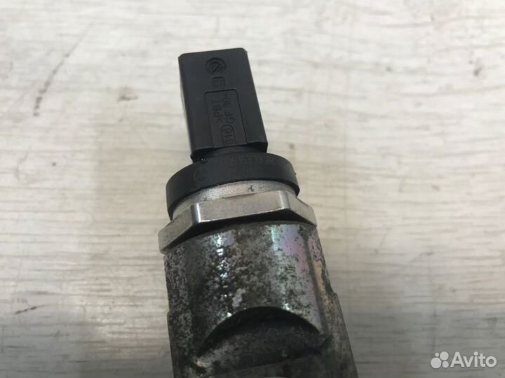 Датчик давления в рампе Mercedes Vito W639