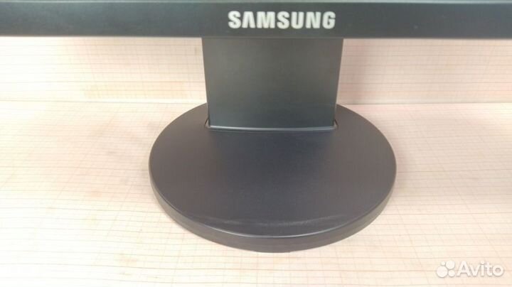 Монитор б/у 22