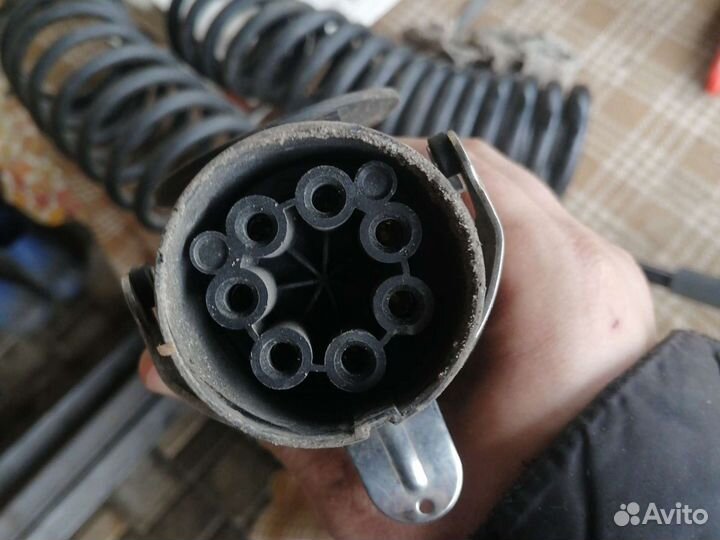 Электрический провод на прицеп