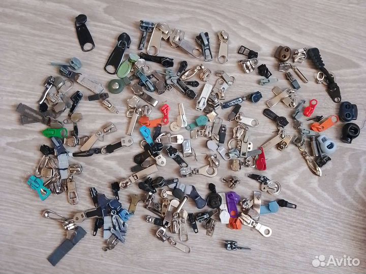 Молнии,бегунки,пуговицы,набойки