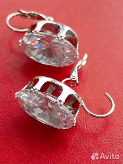 Серьги с кристаллами swarovski новые