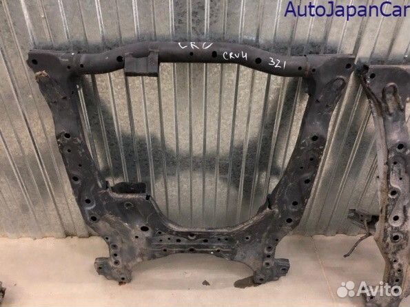 Хонда црв 4 Подрамник