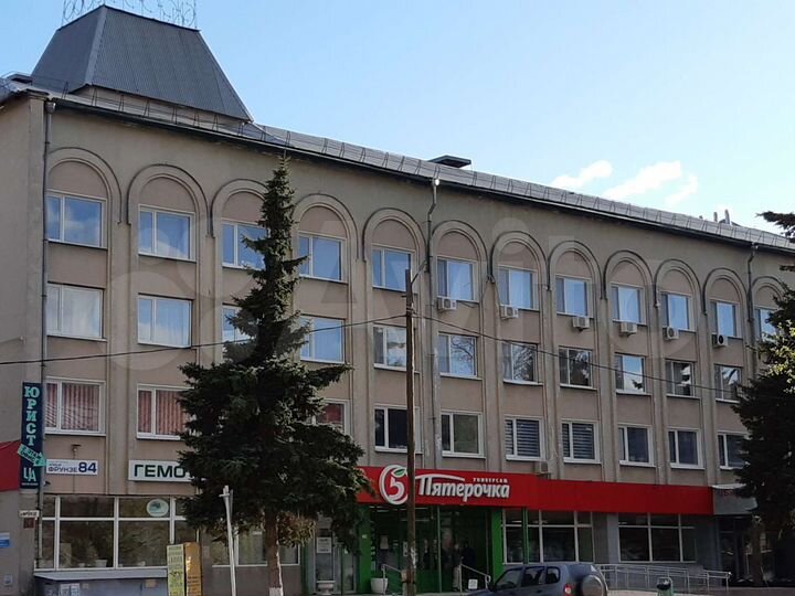 Здание, 3905 м²