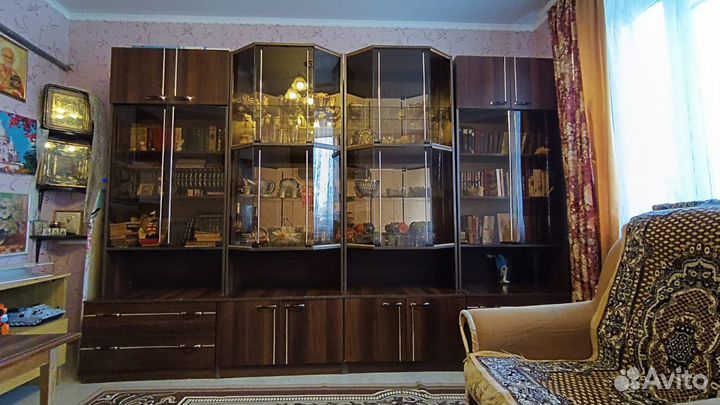 Шкаф сервант