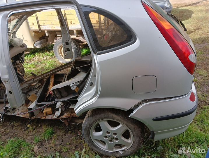 Запчасти на nissan almera tino