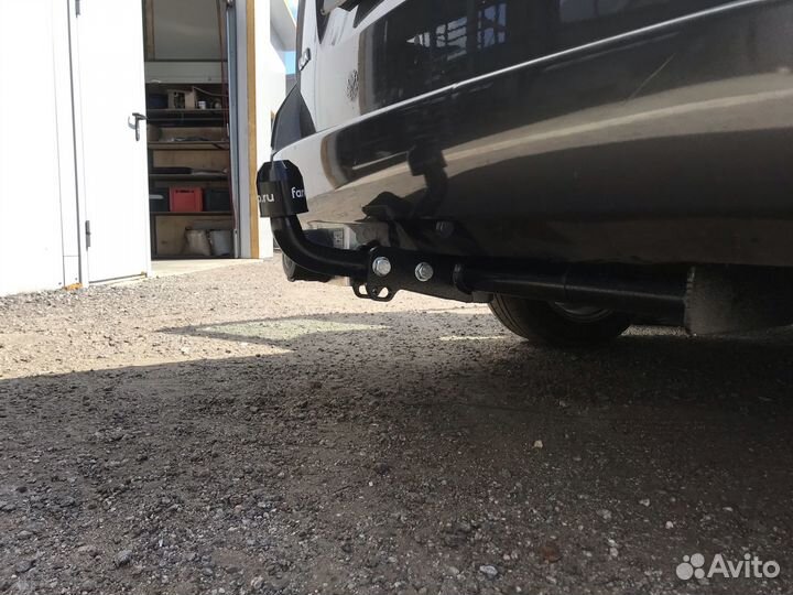 Установка фаркопа на Лада