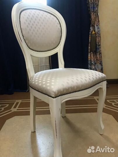 Стол про-ва Италия обеденный и стулья массив