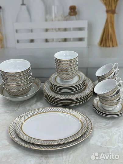 Набор столовой посуды на 6 персон