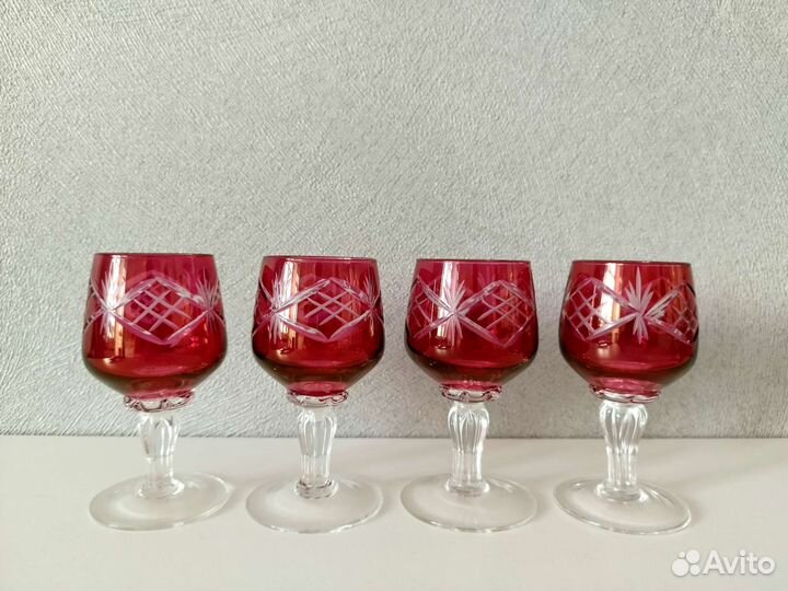 Немецкие красные хрустальные фужеры