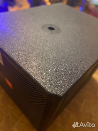 JBL SRX718S