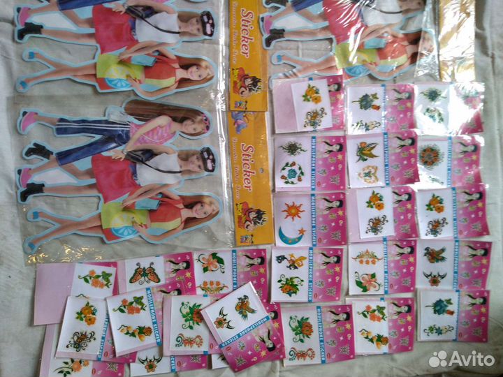 Наклейки и татушки