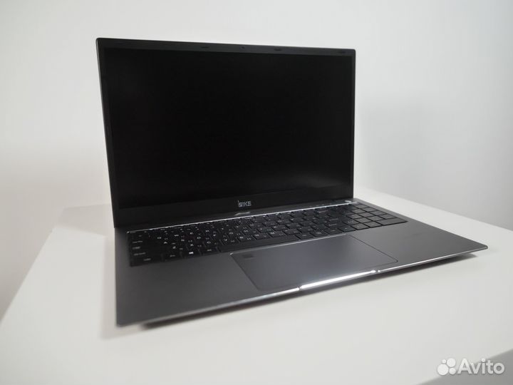 Мощный ноутбук Intel i5-1240p 16 потоков 16/512гб