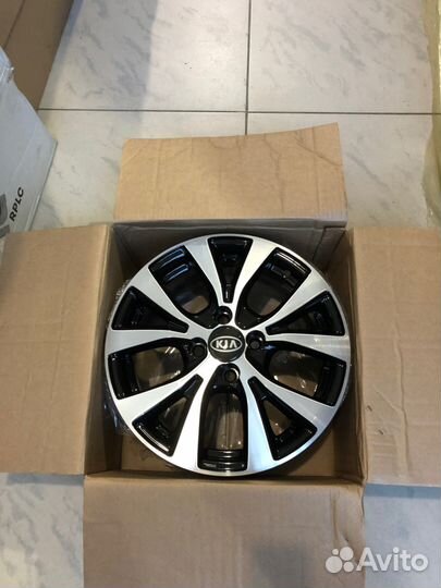 Новые литые диски R15 на Kia Rio
