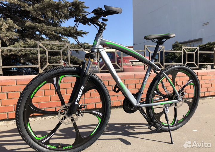 Велосипед на литых дисках