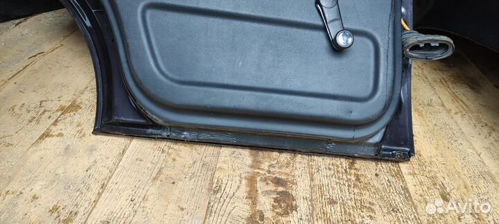 Дверь Ауди a4 b5 задняя левая черная