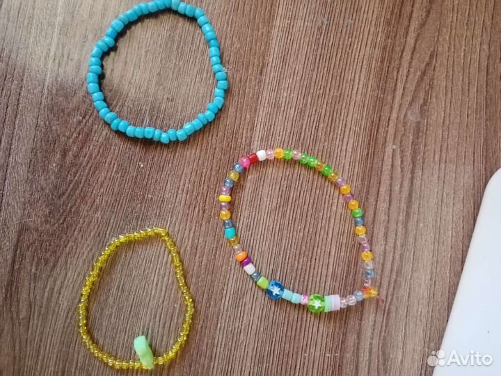 Украшения из бисера