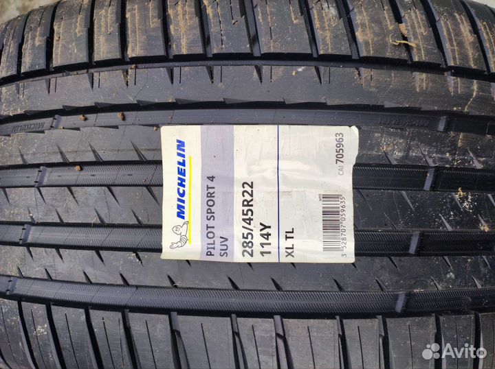 Michelin Pilot Sport 4 SUV 285/40 R22 и 325/35 R22