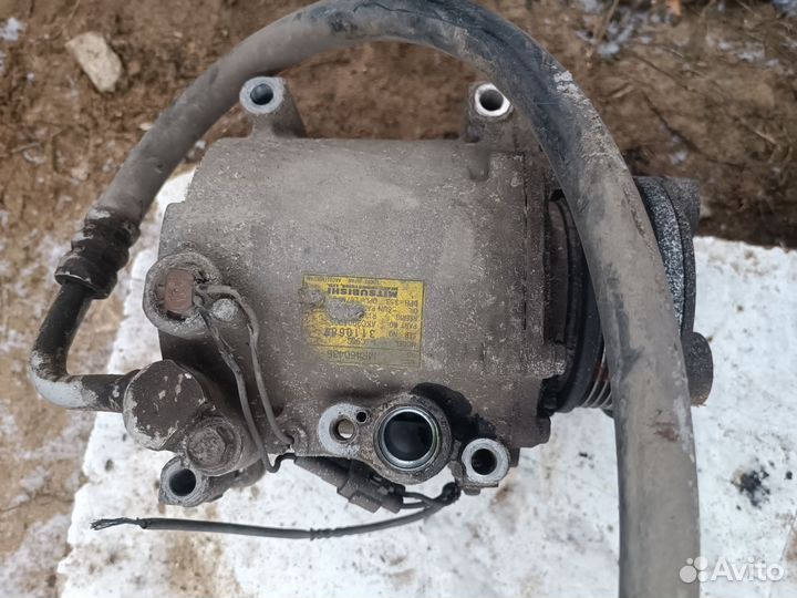 Компрессор кондиционера Mitsubishi lancer Cedia