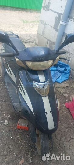 Продам скутор на запчасти