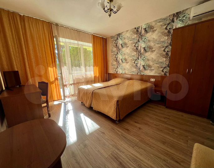 Комната 15 м² в 5-к., 2/3 эт.