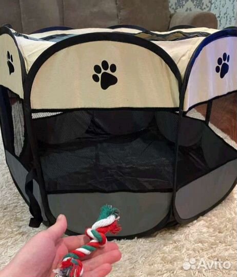 Домик для кошки окатилась кошка