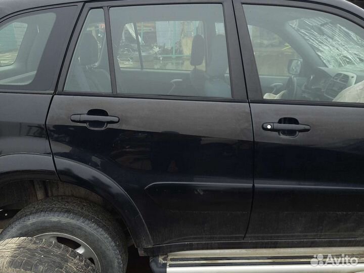 Дверь задняя правая RAV4 20