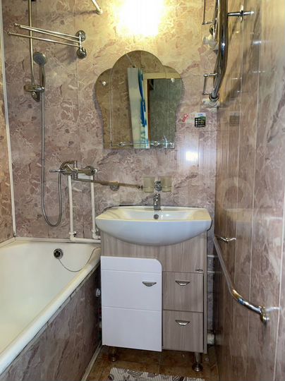 2-к. квартира, 53 м², 3/4 эт.